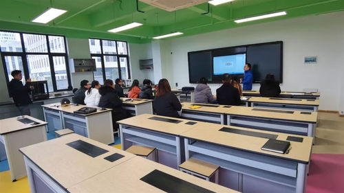 人工智能教學(xué)培訓(xùn)會議在湖南省智慧教育裝備展示體驗中心成功舉辦，聚焦?fàn)I利性民辦職業(yè)技能培訓(xùn)機(jī)構(gòu)發(fā)展